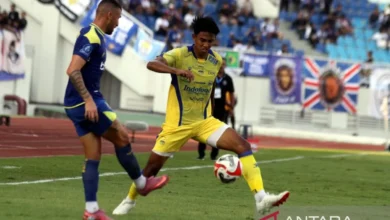 Mentalitas Baja dan Taktik Jitu Hodak Antarkan Persib Raih Kemenangan Dramatis di Kandang Arema Mentalitas Baja dan Taktik Jitu Hodak Antarkan Persib Raih Kemenangan Dramatis di Kandang Arema
