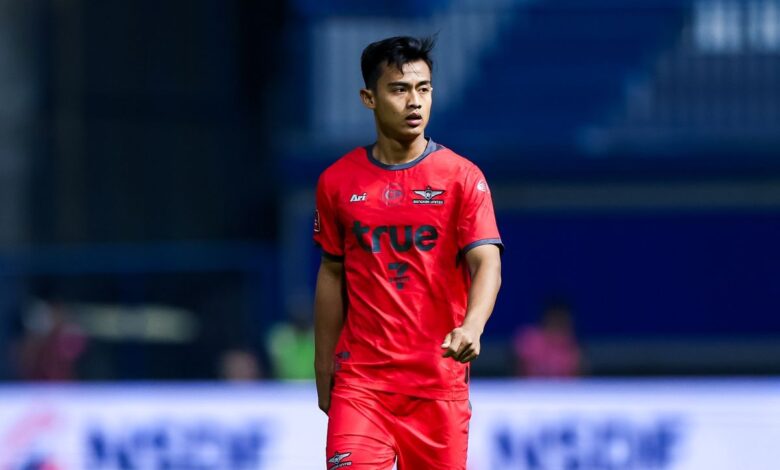 Reuni Merah Putih di Liga Thailand: Arhan, Walsh, dan Pattynama Bertukar Jersey Usai Laga Sengit Bangkok United vs Buriram United Reuni Merah Putih di Liga Thailand: Arhan, Walsh, dan Pattynama Bertukar Jersey Usai Laga Sengit Bangkok United vs Buriram United