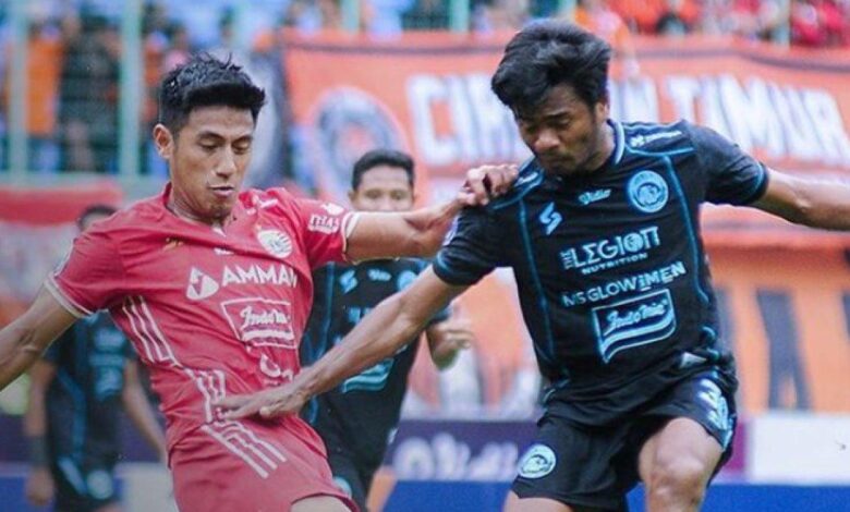 Uji Kekuatan Lini Tengah: PSM Makassar Berbenah Hadapi Persija Jakarta Uji Kekuatan Lini Tengah: PSM Makassar Berbenah Hadapi Persija Jakarta