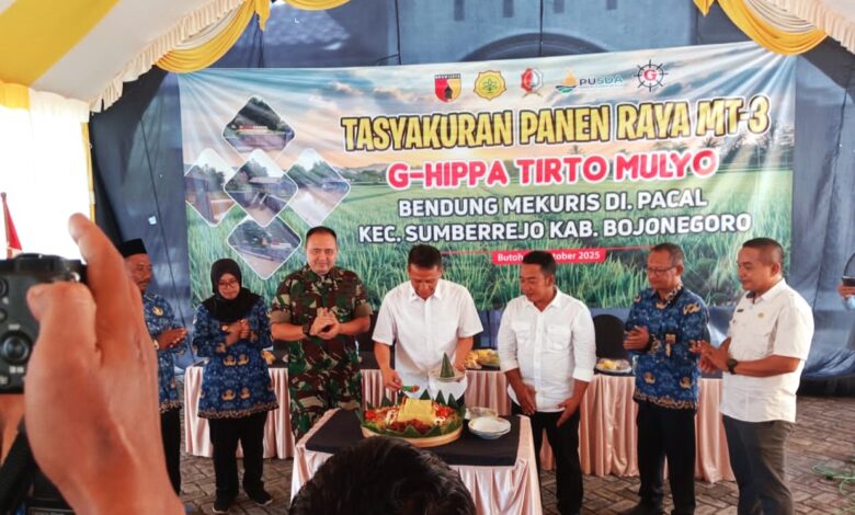 Bupati Bojonegoro Setyo Wahono Hadiri Tasyakuran Panen Raya MT-3, G-HIPPA Tirto Mulyo, Di Balai Desa Butoh, Sumberrejo Bupati Bojonegoro Setyo Wahono Hadiri Tasyakuran Panen Raya MT-3, G-HIPPA Tirto Mulyo, Di Balai Desa Butoh, Sumberrejo