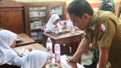 Bupati Bojonegoro Setyo Wahono Lakukan Sidak Cek Menu MBG di SDN Kadipaten 3, Bojonegoro Kota
