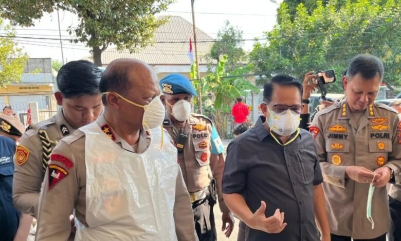 Kapolri Jatim: Data Korban Mushola Ponpes Al Khoziny, Buduran, Sidoarjo Yang Ambruk Dibagi Ke 3 Klaster Kapolri Jatim: Data Korban Mushola Ponpes Al Khoziny, Buduran, Sidoarjo Yang Ambruk Dibagi Ke 3 Klaster