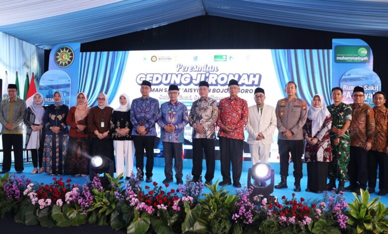 Kompak, Bupati Bojonegoro Setyo Wahono-Wakil Bupati Nurul Azizah Hadiri Peresmian Gedung Ji’ronah RS ‘Aisyiyah Bojonegoro Kompak, Bupati Bojonegoro Setyo Wahono-Wakil Bupati Nurul Azizah Hadiri Peresmian Gedung Ji’ronah RS ‘Aisyiyah Bojonegoro