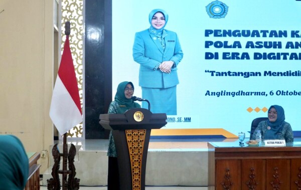 Lakukan Pola Asuh Digital, TP PKK Bojonegoro Gelar Pelatihan Bagi Para Kader Pokja Lakukan Pola Asuh Digital, TP PKK Bojonegoro Gelar Pelatihan Bagi Para Kader Pokja