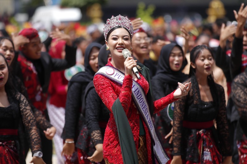 Pimpin Upacara Hari Jadi Ke-80 Provinsi Jatim Gubernur Khofifah Tegaskan “Jatim Bisa” Untuk Masa Depan Yang Berkelanjutan