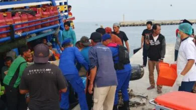Satpolairud Polres Lamongan Gerak Cepat Evakuasi ABK Meninggal di Atas Kapal KMN NA, di Perairan Bawean Satpolairud Polres Lamongan Gerak Cepat Evakuasi ABK Meninggal di Atas Kapal KMN NA, di Perairan Bawean