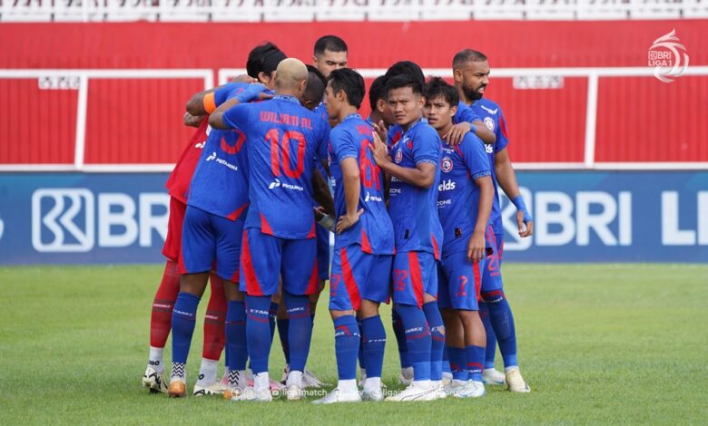 Abu Kamara Diharapkan Bisa Tampil Hadapi Arema FC Abu Kamara Diharapkan Bisa Tampil Hadapi Arema FC