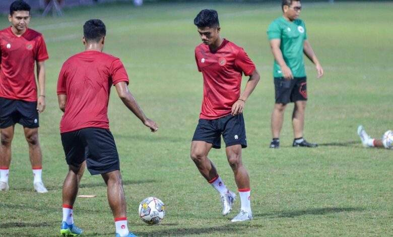 Achmad Hilal Ramadhan: Dari Top Skor Lokal Hingga Senjata Andalan PSM Makassar U-16 di EPA Super League 2025/2026 Achmad Hilal Ramadhan: Dari Top Skor Lokal Hingga Senjata Andalan PSM Makassar U-16 di EPA Super League 2025/2026