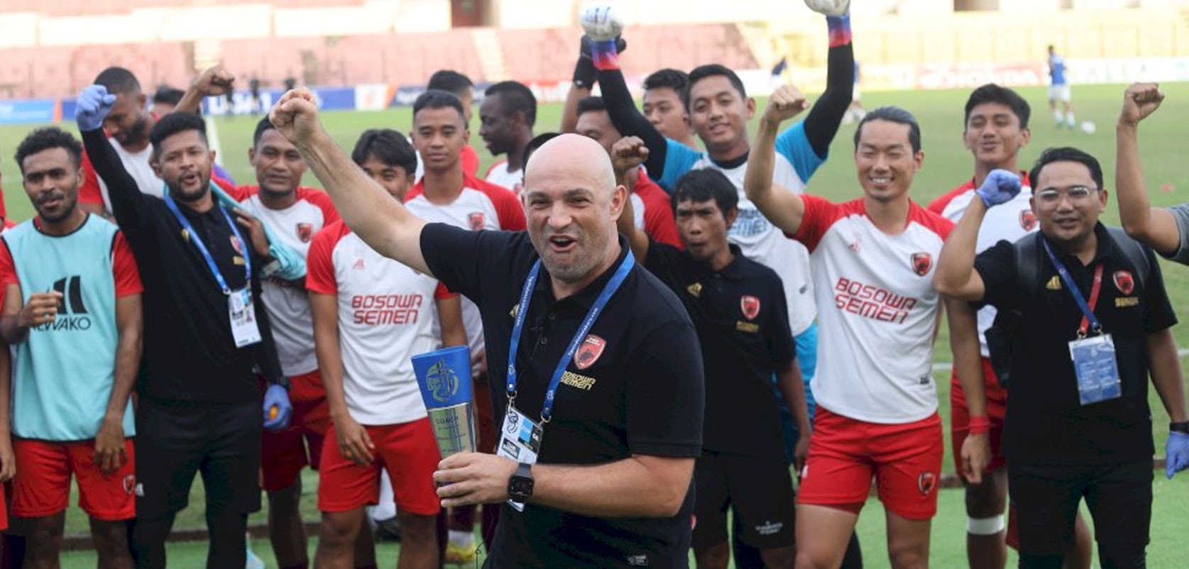 Bernardo Tavares Tinggalkan PSM Makassar, Air Mata dan Ucapan Terima Kasih dari Para Pemain Mengalir Deras