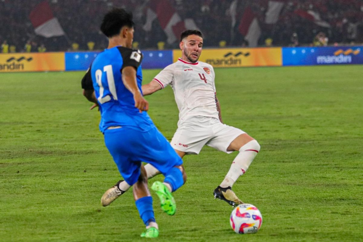 Calvin Verdonk Diprediksi Geser ke Lini Tengah: Analisis Mendalam Susunan Pemain Arab Saudi vs Timnas Indonesia di Kualifikasi Piala Dunia 2026