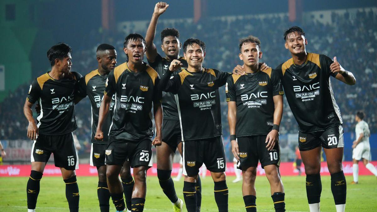 Dewa United Gagal Amankan Poin Penuh di Laga Kandang AFC Challenge League, Ditahan Imbang 10 Pemain Phnom Penh Crown FC Dewa United Gagal Amankan Poin Penuh di Laga Kandang AFC Challenge League, Ditahan Imbang 10 Pemain Phnom Penh Crown FC