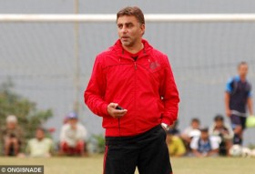 PSM Makassar Berharap Tuah Pelatih Ceko: Mengulang Memori Indah Miroslav Janu di Era Modern