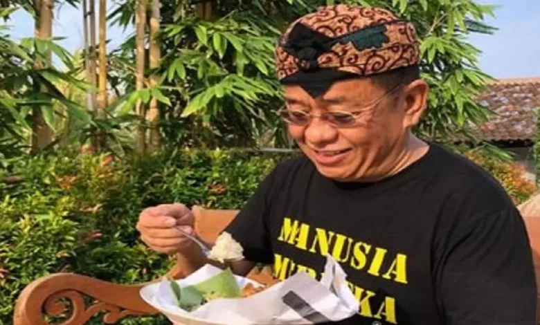 Said Didu Kritik Pedas Waketum PSI yang Melapor Penyelewengan Dana PIP ke Jokowi: "Merasa Masih Melapor ke Presiden?" Said Didu Kritik Pedas Waketum PSI yang Melapor Penyelewengan Dana PIP ke Jokowi: "Merasa Masih Melapor ke Presiden?"