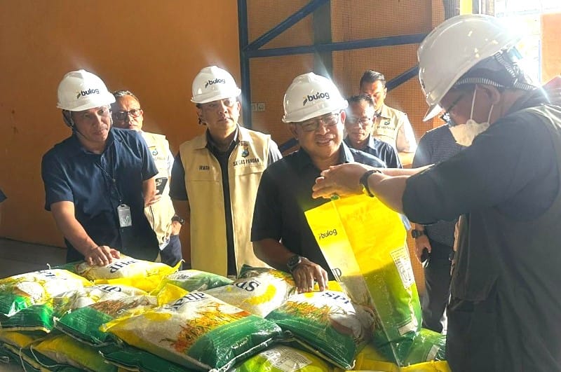 Bulog Jatim Pastikan Stok Beras Aman Jelang Nataru 2025/2026