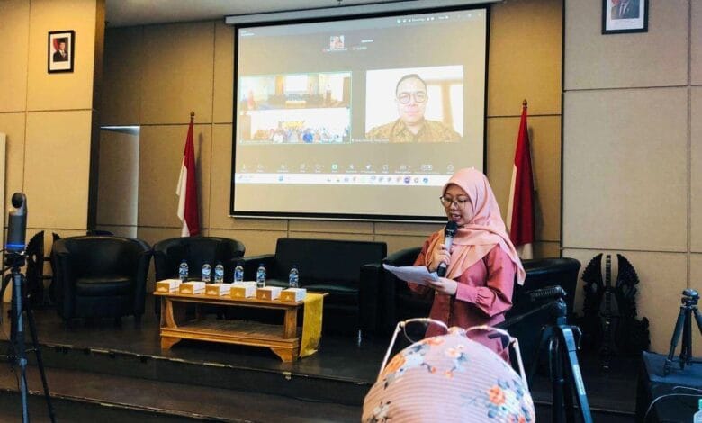 Kementerian Kesehatan, Tegaskan Praktik Sunat Perempuan di Indonesia Dilarang Kementerian Kesehatan, Tegaskan Praktik Sunat Perempuan di Indonesia Dilarang