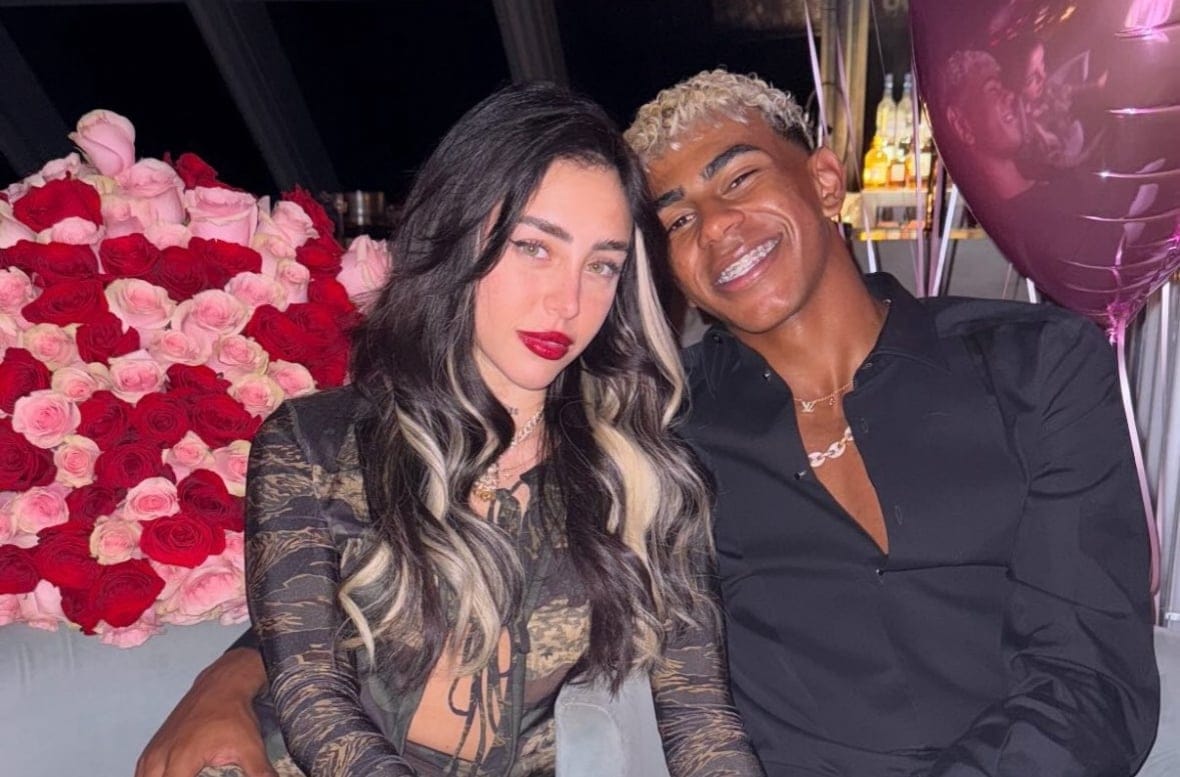 Lamine Yamal Umumkan Perpisahan dengan Nicky Nicole Usai Isu Cedera dan Perselingkuhan Mencuat Lamine Yamal Umumkan Perpisahan dengan Nicky Nicole Usai Isu Cedera dan Perselingkuhan Mencuat