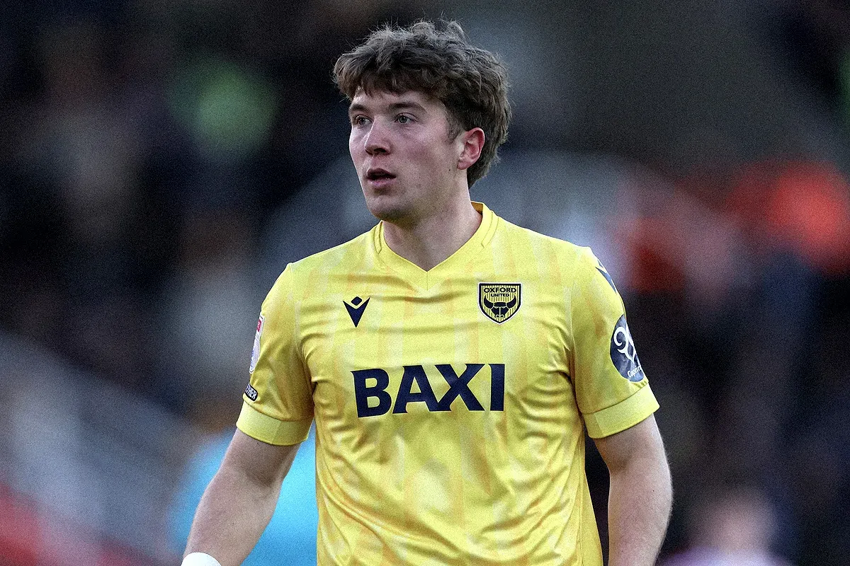 Ole Romeny Kembali ke Lapangan Hijau Bersama Oxford United, Mendapatkan Kesempatan Bermain Selama 9 Menit Ole Romeny Kembali ke Lapangan Hijau Bersama Oxford United, Mendapatkan Kesempatan Bermain Selama 9 Menit