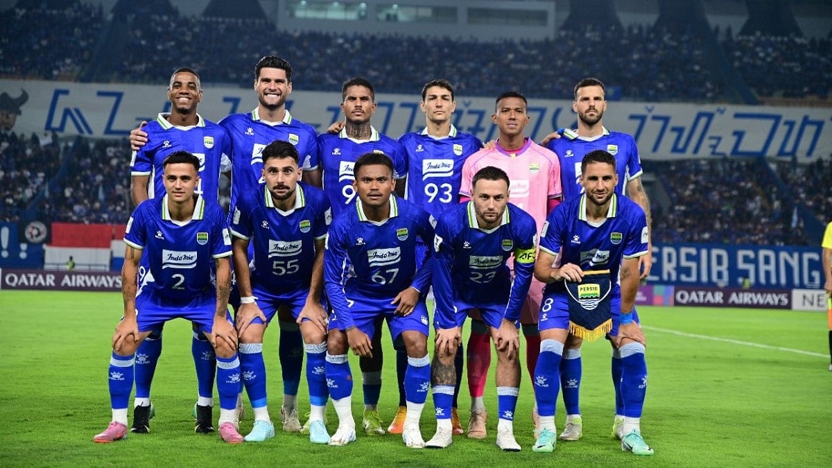 Persib Bandung Bangun Era "Galacticos" Ala Indonesia: Mampukah Super League Hindari Nasib Liga Petani?