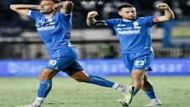 Persib Bandung Kokoh di Puncak Klasemen ACL II Usai Comeback Gemilang Lawan Selangor FC Persib Bandung Kokoh di Puncak Klasemen ACL II Usai Comeback Gemilang Lawan Selangor FC