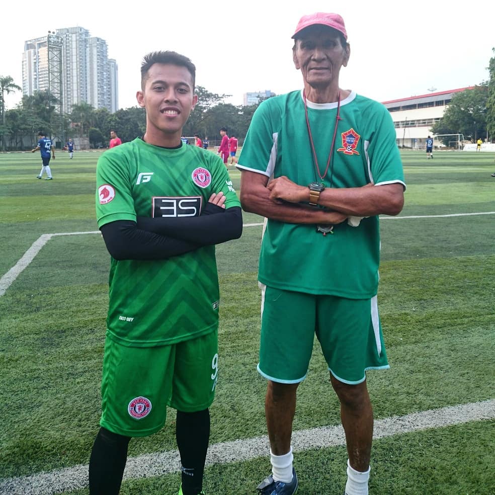 Ronny Pasla Berpulang: Kiper Legendaris Timnas Indonesia yang Pernah Gagalkan Penalti Pele