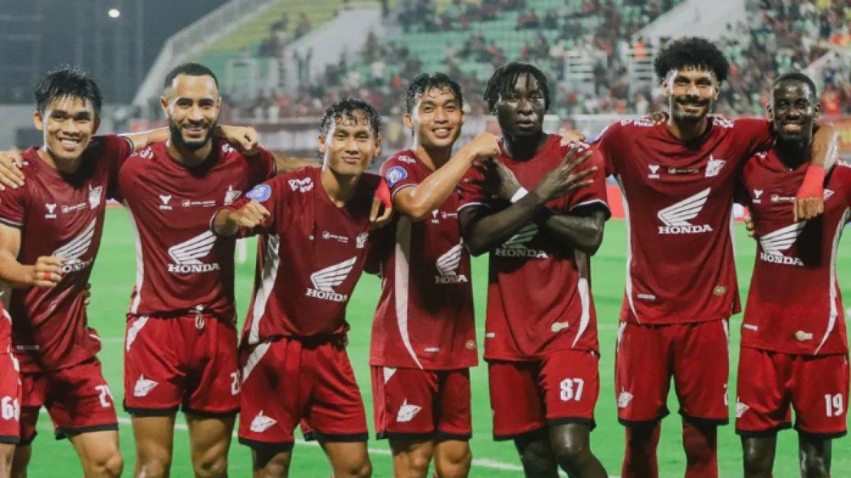 Savio Roberto Minta Maaf Atas Kegagalan PSM Makassar Raih Kemenangan di HUT ke-110 Savio Roberto Minta Maaf Atas Kegagalan PSM Makassar Raih Kemenangan di HUT ke-110
