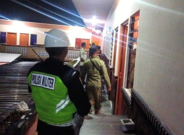 Satpol PP Bojonegoro, Berhasil Mengamankan 3 Pasangan Bukan Suami Istri Saat Berada Di Satu Kamar Kos