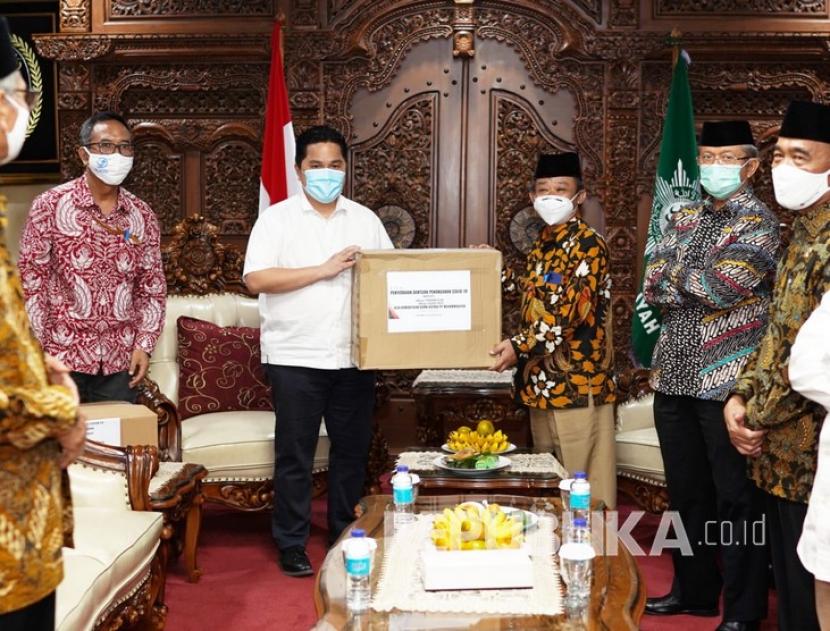 Bantuan Alat Olahraga Erick Thohir untuk Korban Banjir Sumatera Diprotes: Yusuf Dumdum Soroti Kebutuhan Mendesak Tempat Tinggal