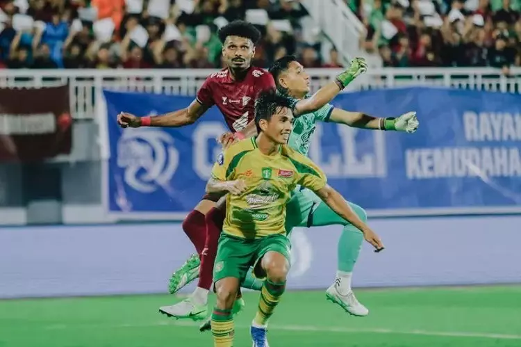 Motivasi Berlipat Ganda: PSM Makassar Sambut Persebaya dengan Semangat Juara dan Pengakuan Pelatih Terbaik