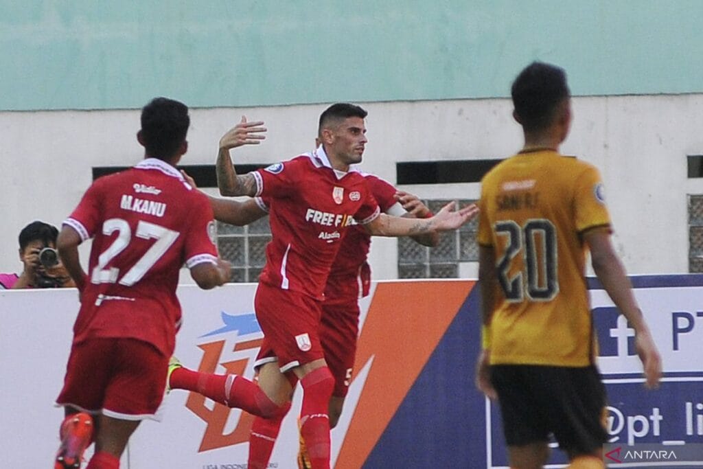 Target Kemenangan Keempat: Tomas Trucha Bertekad Amankan Poin Penuh Lawan Persebaya Usai Drama Jantung di Laga Kontra Persis Solo