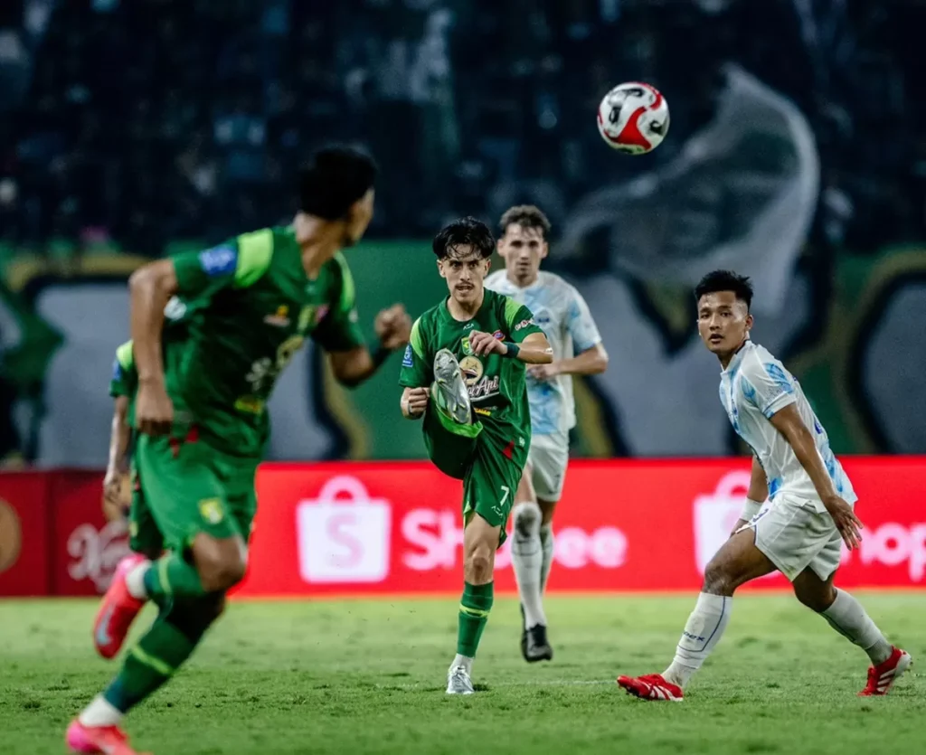 Laga Persebaya Surabaya vs PSM Makassar: Ajang Kebangkitan Kedua Tim Pesakitan di Super League 2025/2026