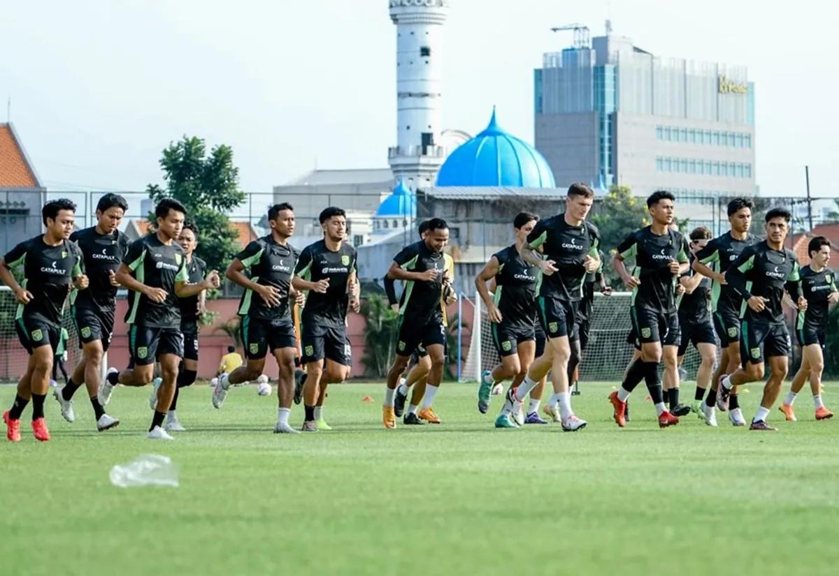 Persebaya Surabaya Terpuruk dalam Dua Laga Beruntun: Bernardo Tavares Soroti Kerentanan Set Piece sebagai PR Utama