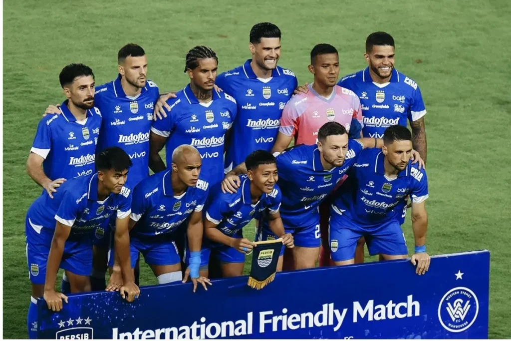 Persib Bandung Pesta Gol di Kandang, Bantai Madura United 5-0, Eliano Reijnders Tuai Pujian Sang Kakak Tijjani Reijnders