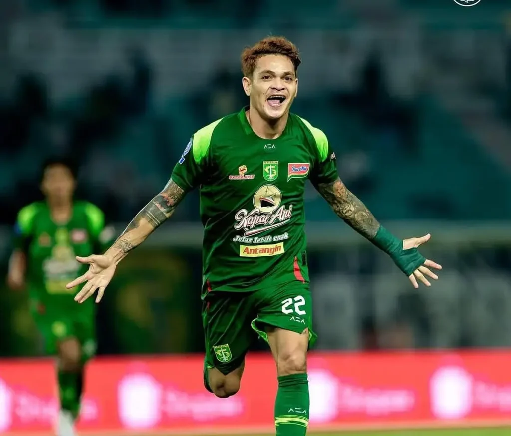 Sesi Curhat dan Buka-Bukaan jadi Kunci Persebaya Taklukan PSM Menurut Gali Freitas
