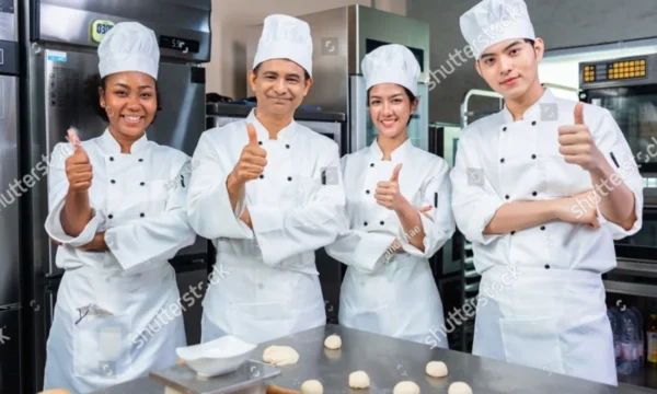 Crew Cook – Professional Kitchen Team