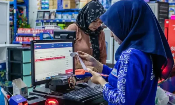 Kasir Penjualan Ritel dengan Pengalaman Pelayanan Pelanggan