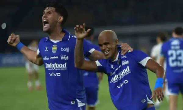 Persib Bandung Terancam Kehilangan Poin Krusial Tanpa Thom Haye Hadapi Borneo FC dalam Laga Tunda Super League 2025/2026