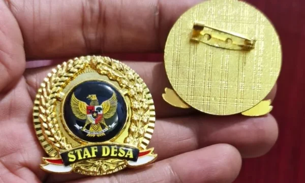 Staf Operasional Outlet di Bali