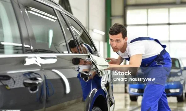 Tenaga Profesional Pencucian Kendaraan Mobil
