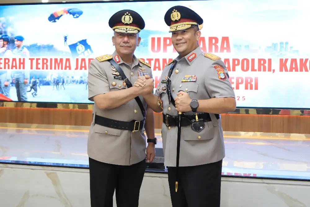 Brigadir Jenderal Asep Safrudin Dilantik Sebagai Kapolda Kepri Brigadir Jenderal Asep Safrudin Dilantik Sebagai Kapolda Kepri