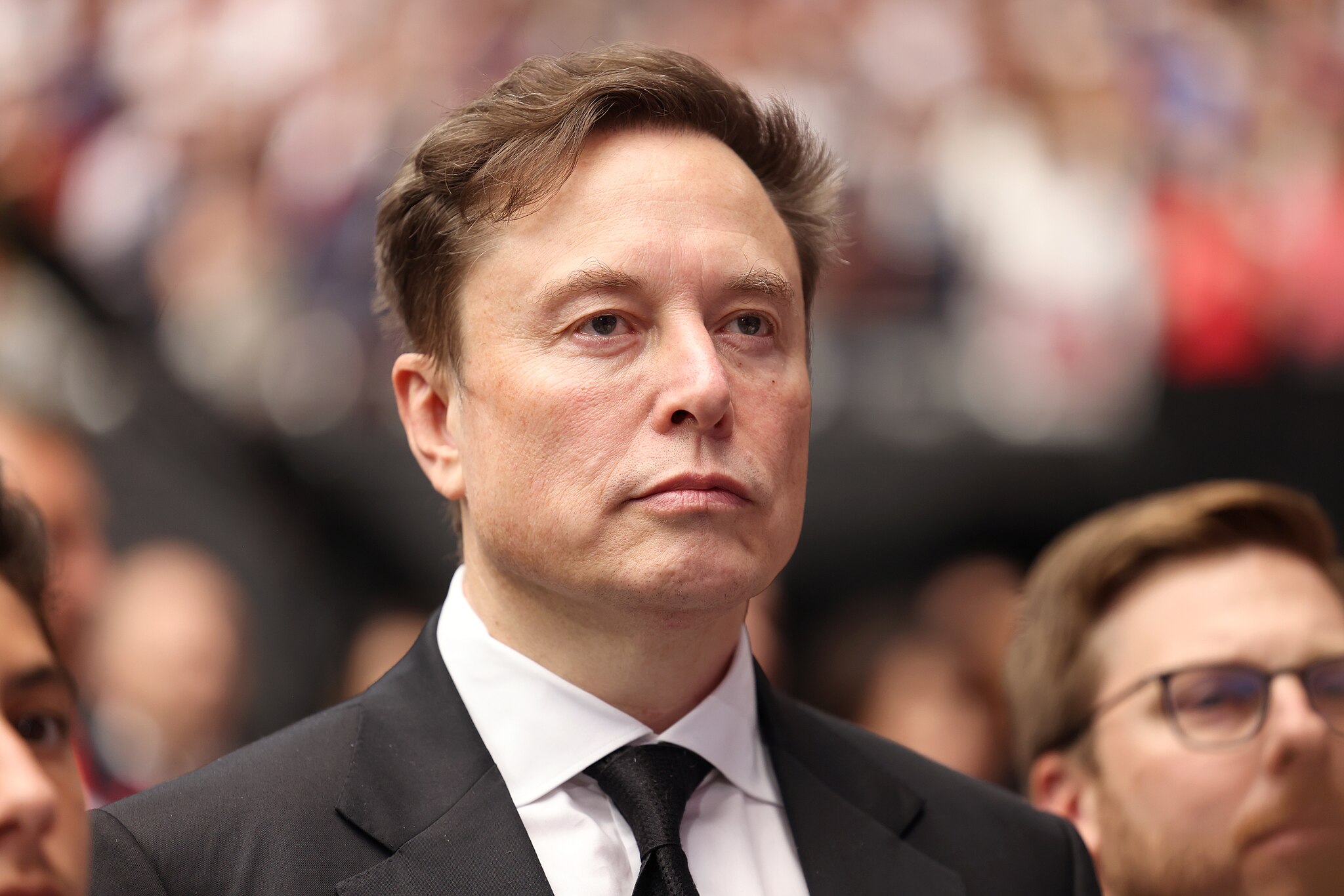 2048px-Elon Musk 54817684706 - TESLARATI 2048px-Elon Musk 54817684706 - TESLARATI