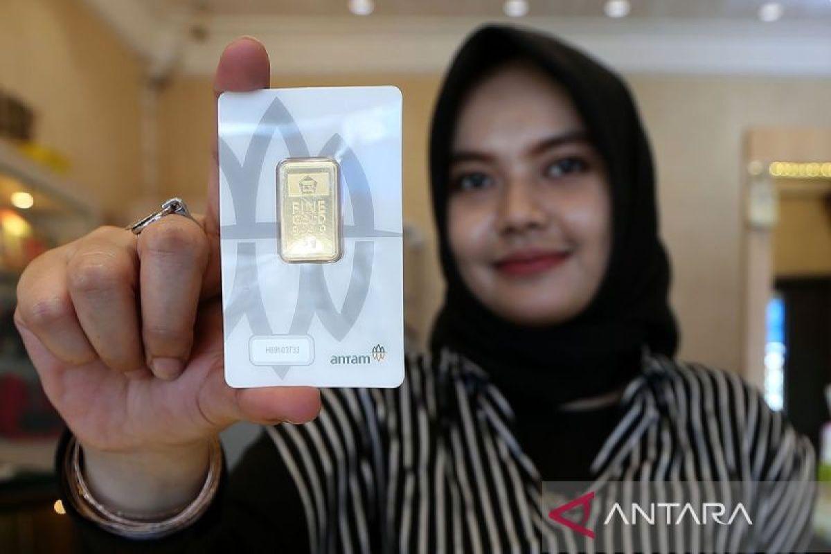 Emas Antam alami kenaikan harga di hari kedua 2026 - ANTARA News Emas Antam alami kenaikan harga di hari kedua 2026 - ANTARA News