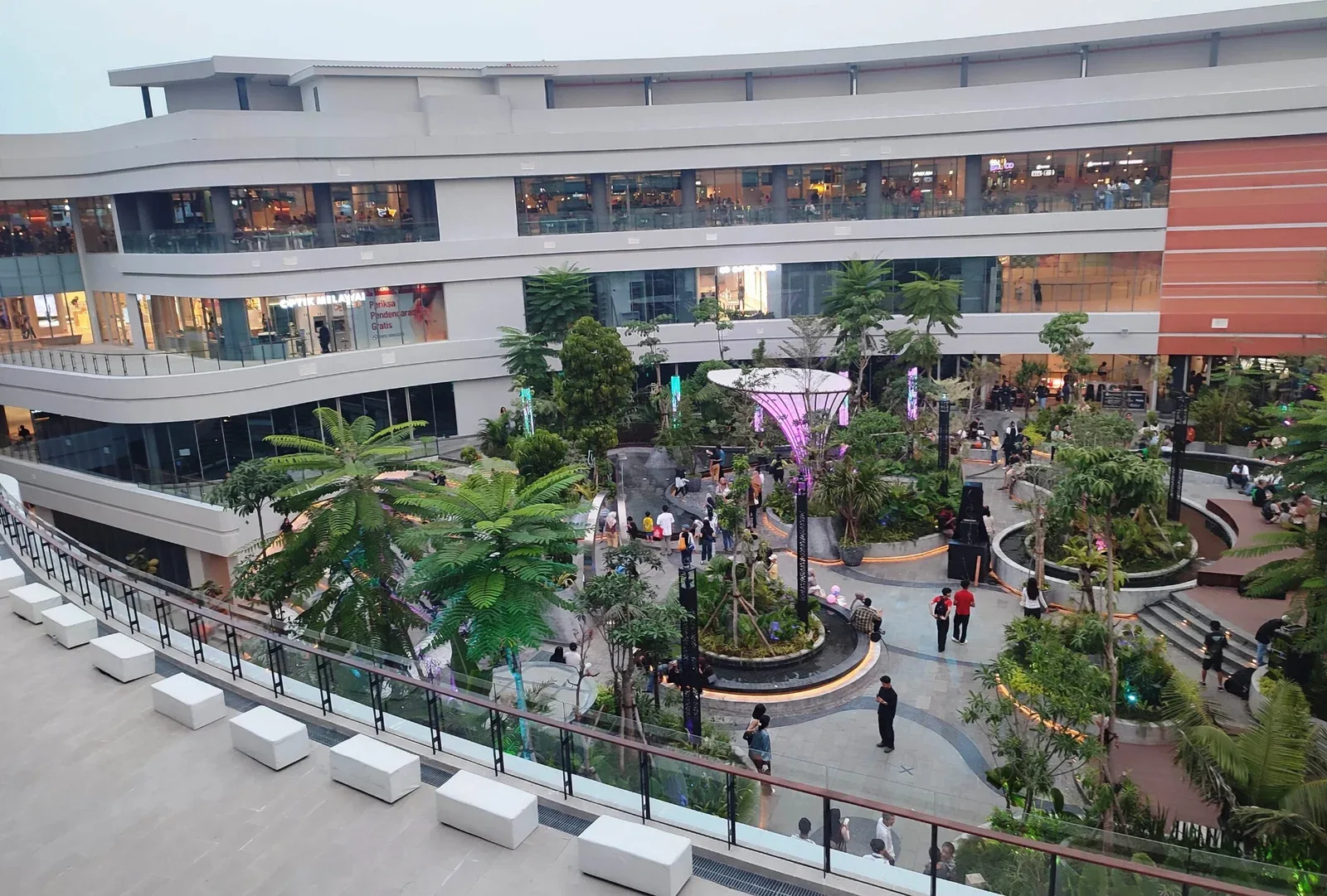 Mall 23 Semarang Resmi Dibuka Padukan Lifestyle Hiburan dan Panorama Alam