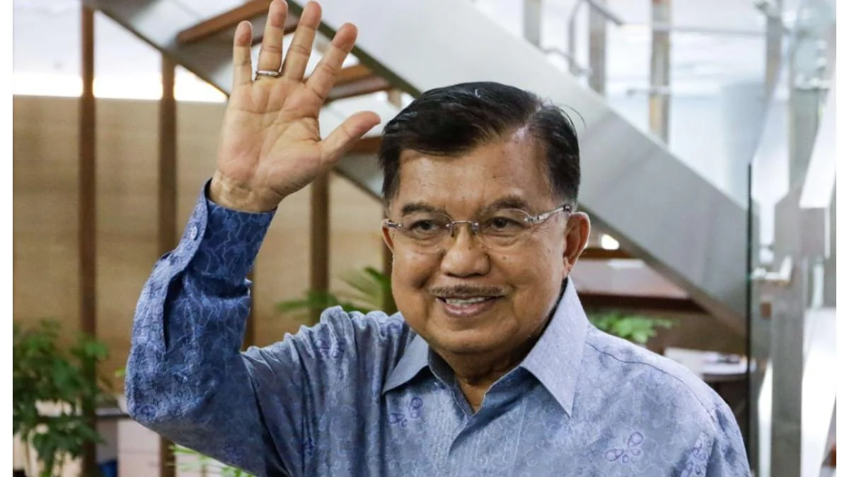 Jusuf Kalla Minta Jokowi Tunjukkan Ijazah Singgung Biaya dan Dampak Jusuf Kalla Minta Jokowi Tunjukkan Ijazah Singgung Biaya dan Dampak