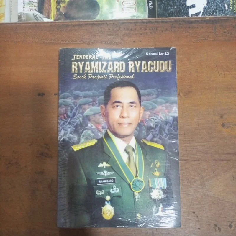 Jual JENDERAL TNI RYAMIZARD RYACUDU Sosok Prajurit Propesional Shopee