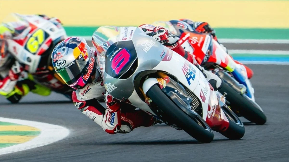 Profil Veda Ega Pratama Pembalap Indonesia di Moto3 2026 yang Raih