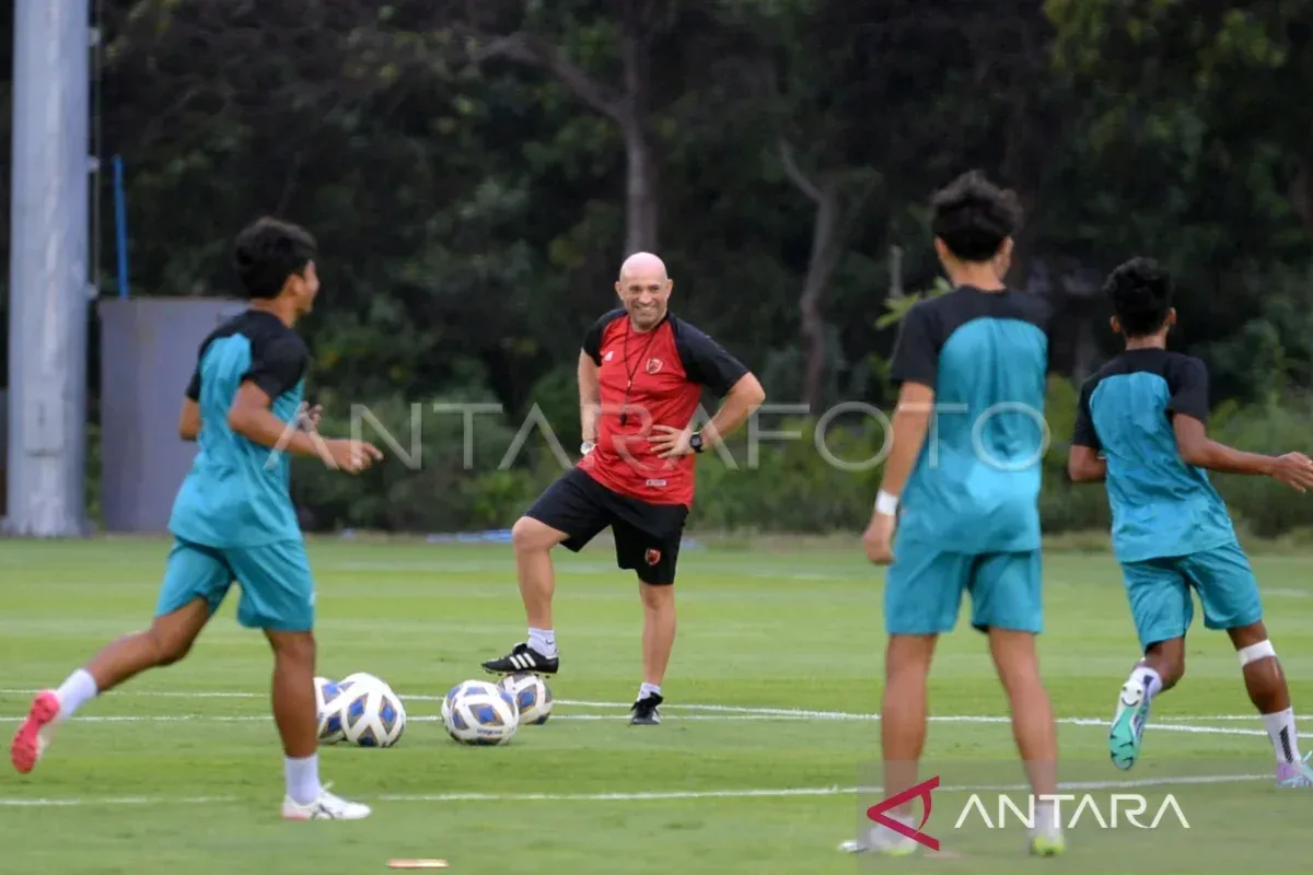Pelatih Bernardo Tavares umumkan kepergian dari PSM Makassar - ANTARA News Pelatih Bernardo Tavares umumkan kepergian dari PSM Makassar - ANTARA News