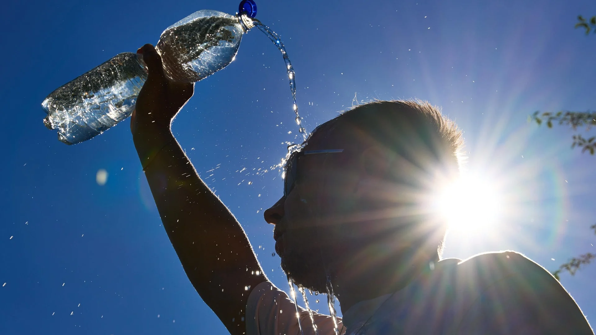 Schwimmbad Schulfrei Sonnencreme Was Sie zur Hitze wissen müssen