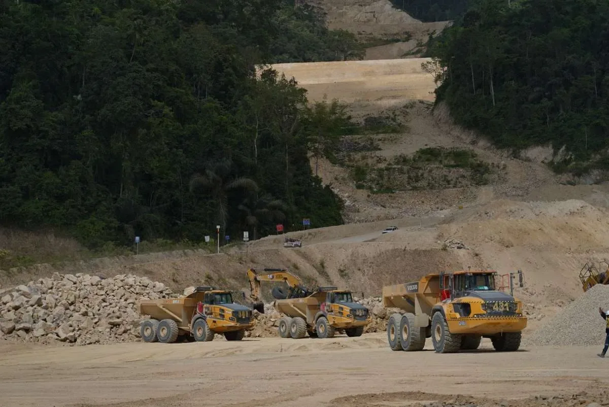 Merdeka Gold Mulai Deep Drilling di Tambang Pani Potensi Emas Capai 7 Merdeka Gold Mulai Deep Drilling di Tambang Pani Potensi Emas Capai 7