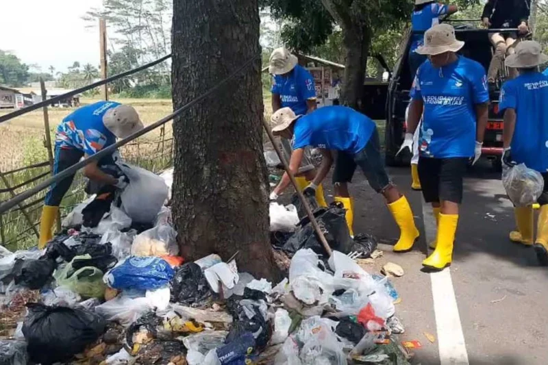 Petugas Komunitas Tasikmalaya – Jawa Barat